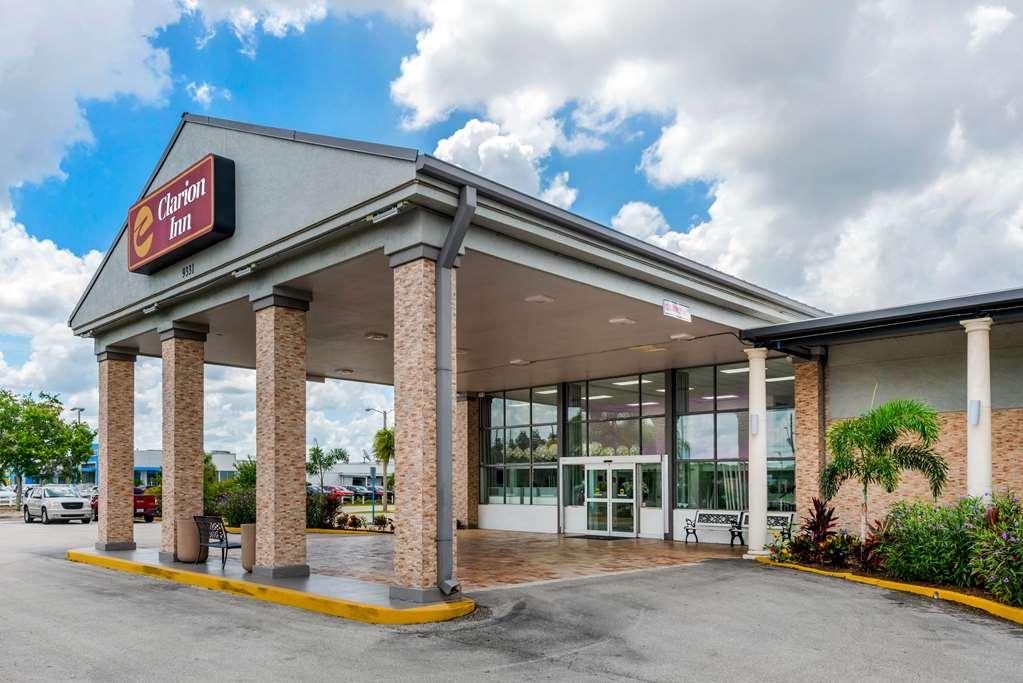 Quality Inn And Conference Center Tampa-Brandon Heartland Kültér fotó