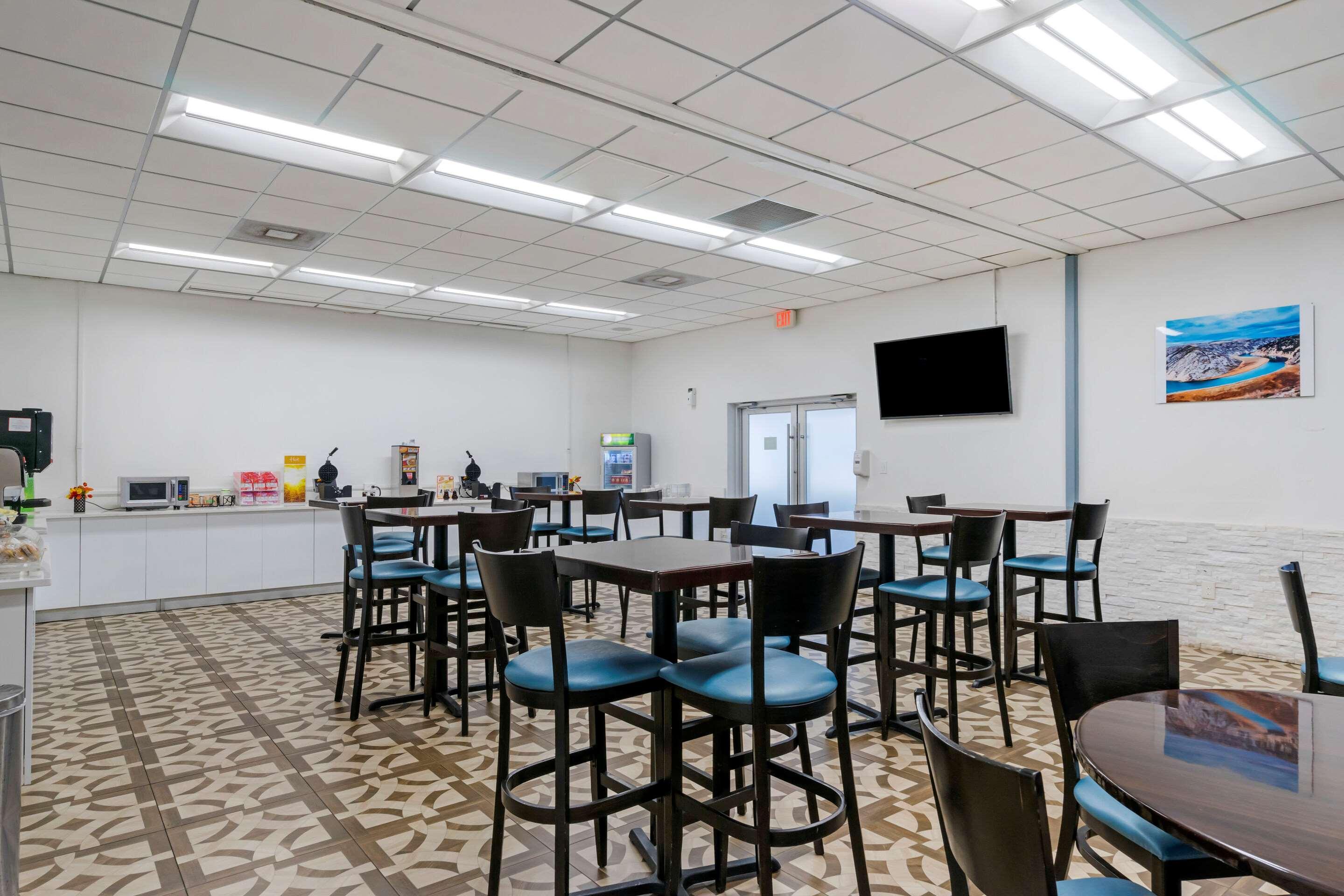 Quality Inn And Conference Center Tampa-Brandon Heartland Kültér fotó