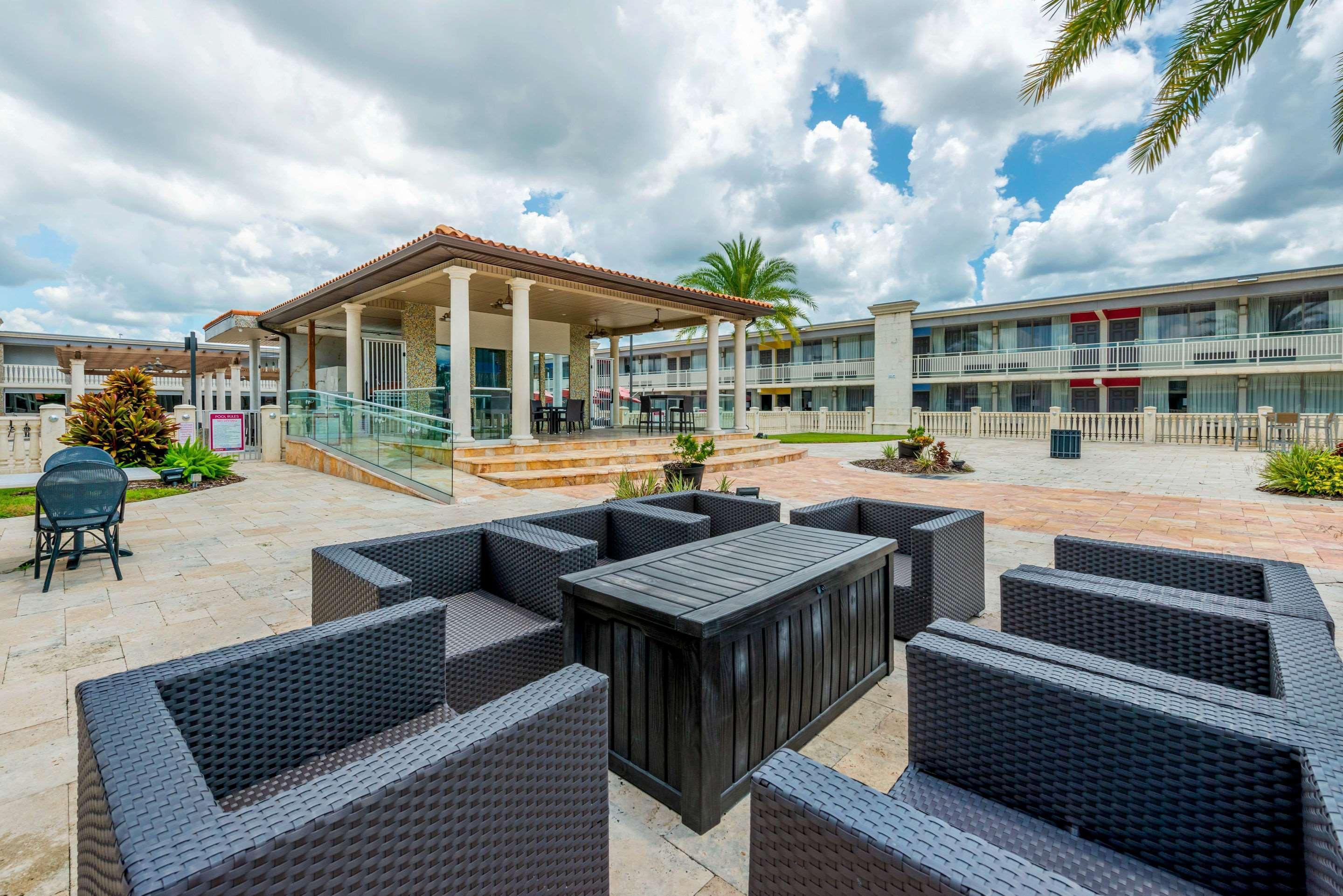 Quality Inn And Conference Center Tampa-Brandon Heartland Kültér fotó