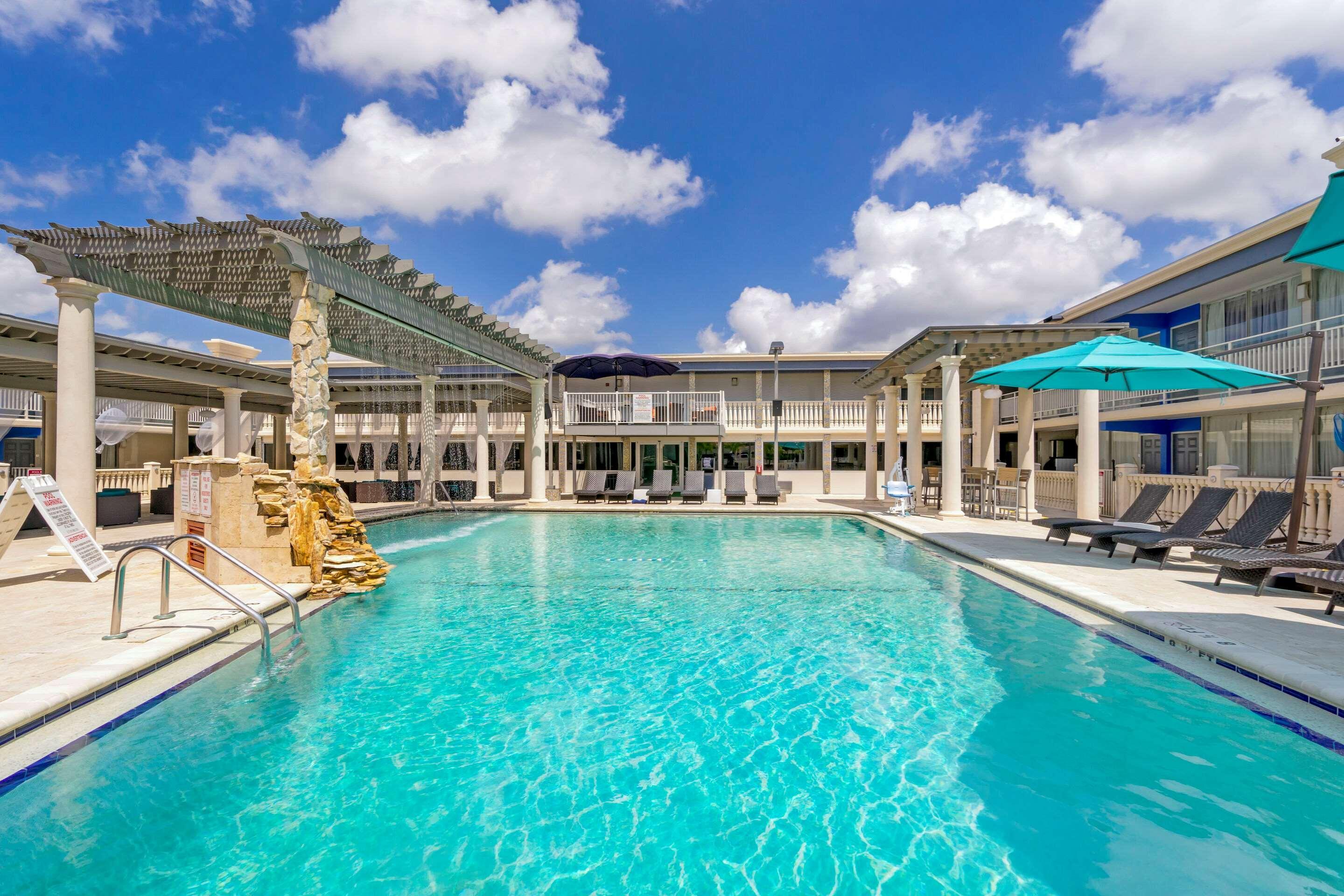 Quality Inn And Conference Center Tampa-Brandon Heartland Kültér fotó