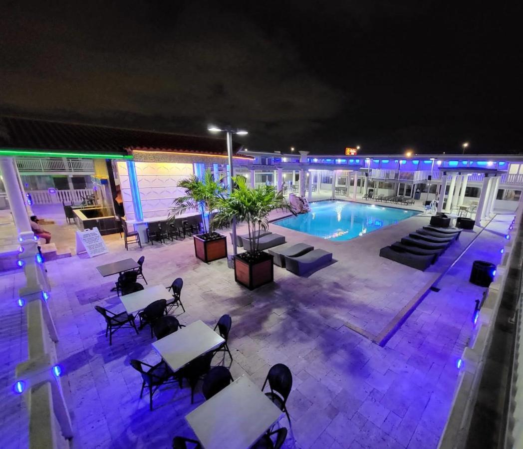 Quality Inn And Conference Center Tampa-Brandon Heartland Kültér fotó